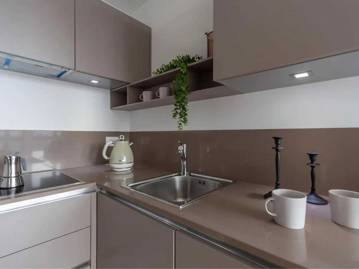 Appartement The Best Rent - Monolocale Moderno A Due Passi Dal Duomo Milan